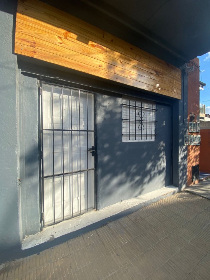 ALQUILER - LOCAL - CASEROS 