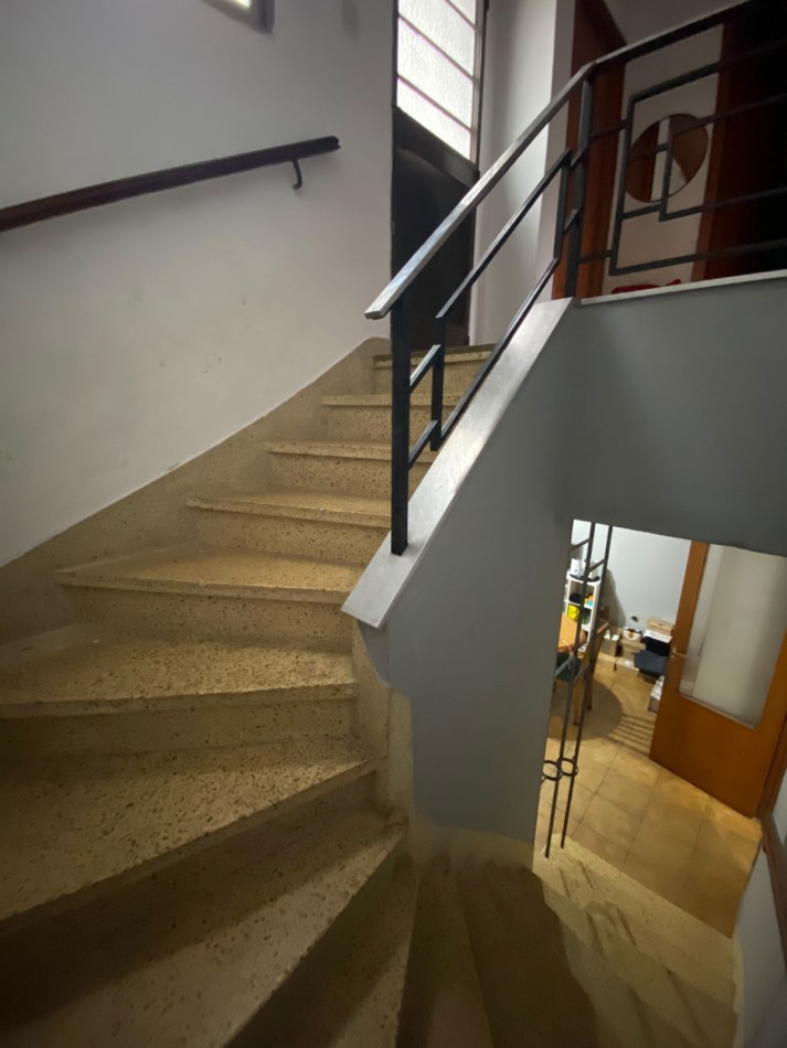 VENTA - CASA PH 4 AMBIENTES CON PATIO AL FRENTE - CASEROS NORTE - APTO CREDITO 