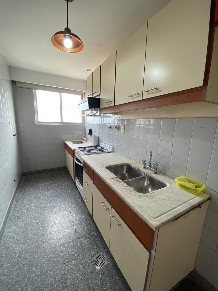 ALQUILER - DEPTO DOS AMBIENTES CON BALCON - DEVOTO 