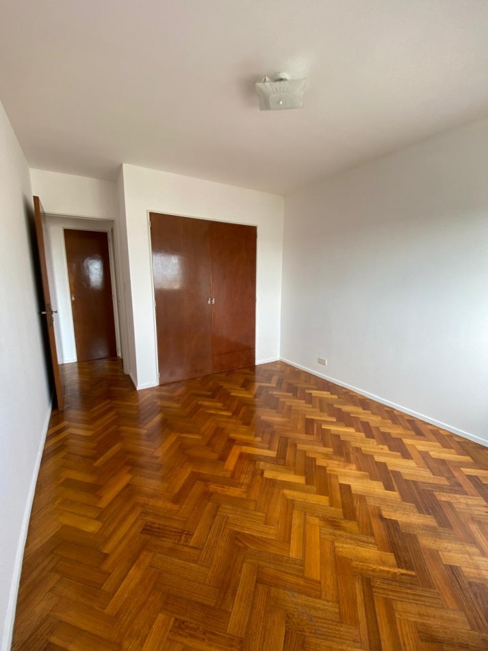 ALQUILER - DEPTO DOS AMBIENTES CON BALCON - DEVOTO 