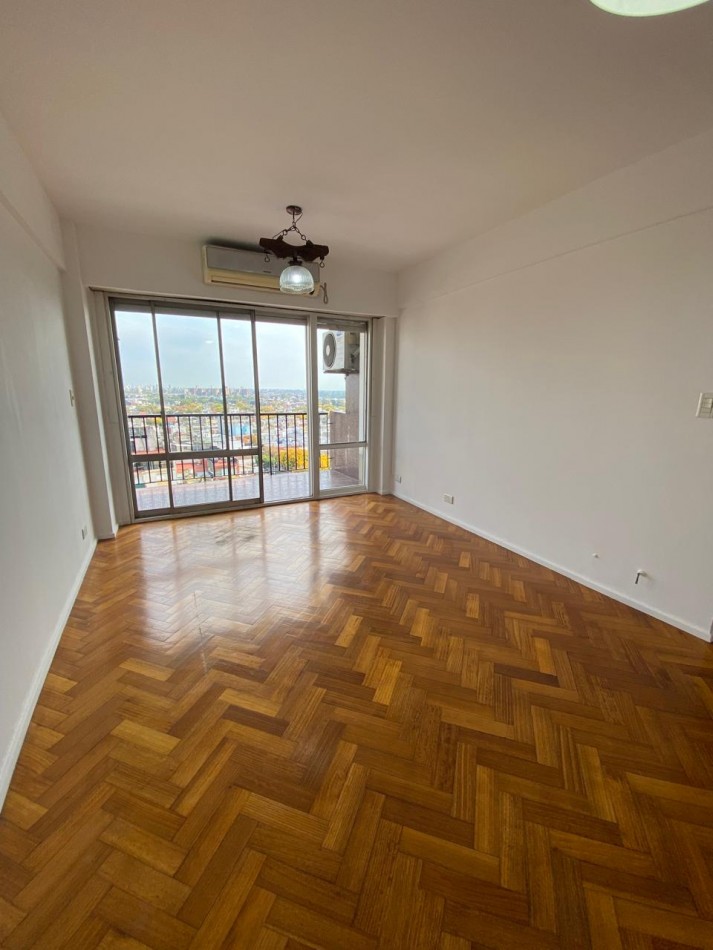 ALQUILER - DEPTO DOS AMBIENTES CON BALCON - DEVOTO 