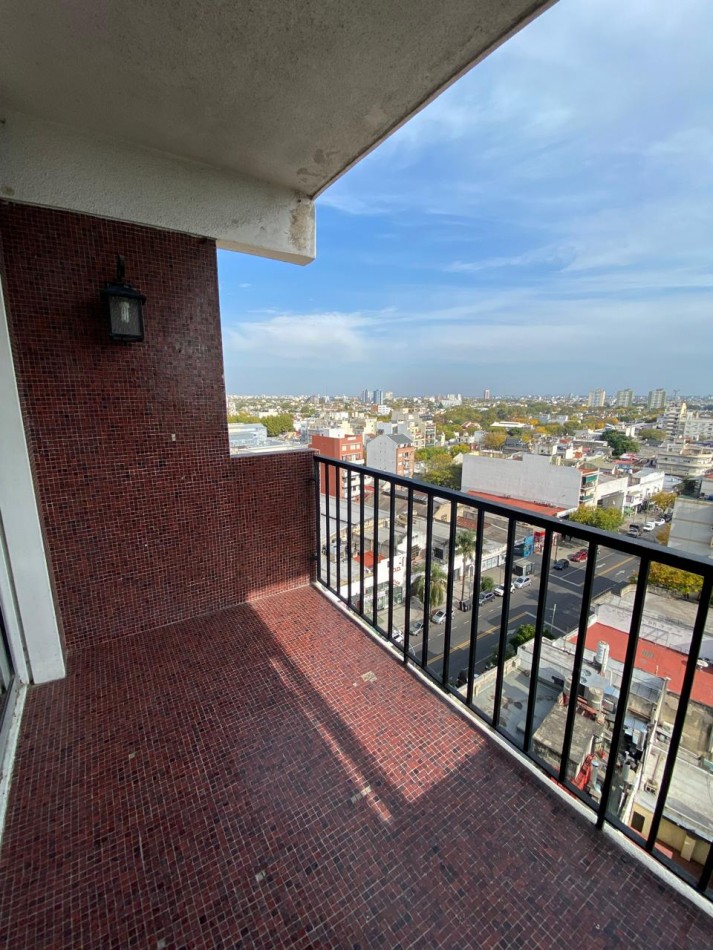 ALQUILER - DEPTO DOS AMBIENTES CON BALCON - DEVOTO 