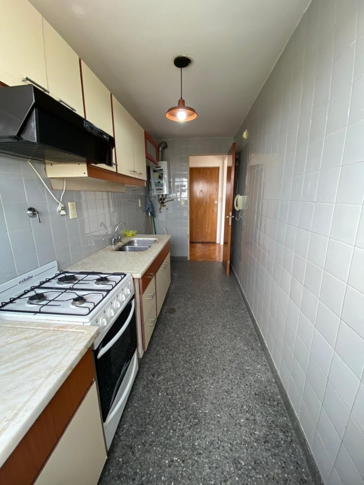 ALQUILER - DEPTO DOS AMBIENTES CON BALCON - DEVOTO 