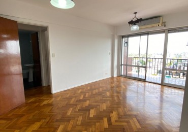 ALQUILER - DEPTO DOS AMBIENTES CON BALCON - DEVOTO 