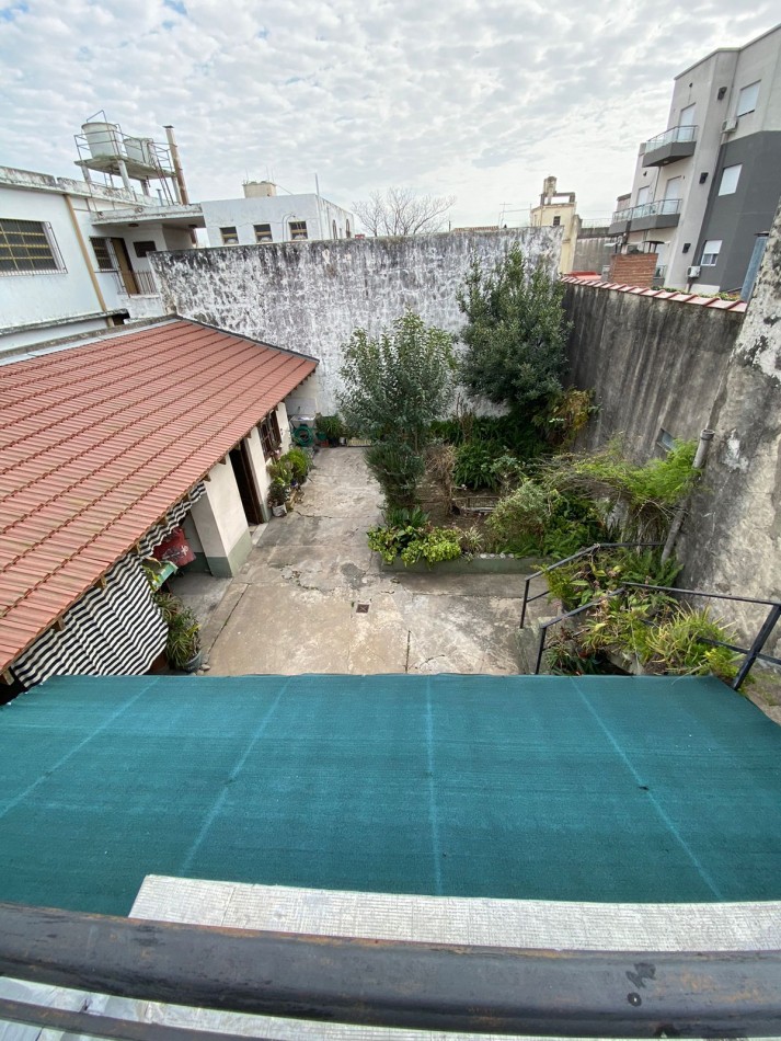 CASA - LOTE PROPIO - TRES AMBIENTES CON GARAJE - GRAN PATIO - TERRAZA - MARTIN CORONADO - VILLA BOSCH 