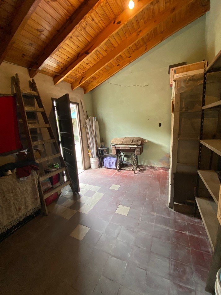 CASA - LOTE PROPIO - TRES AMBIENTES CON GARAJE - GRAN PATIO - TERRAZA - MARTIN CORONADO - VILLA BOSCH 