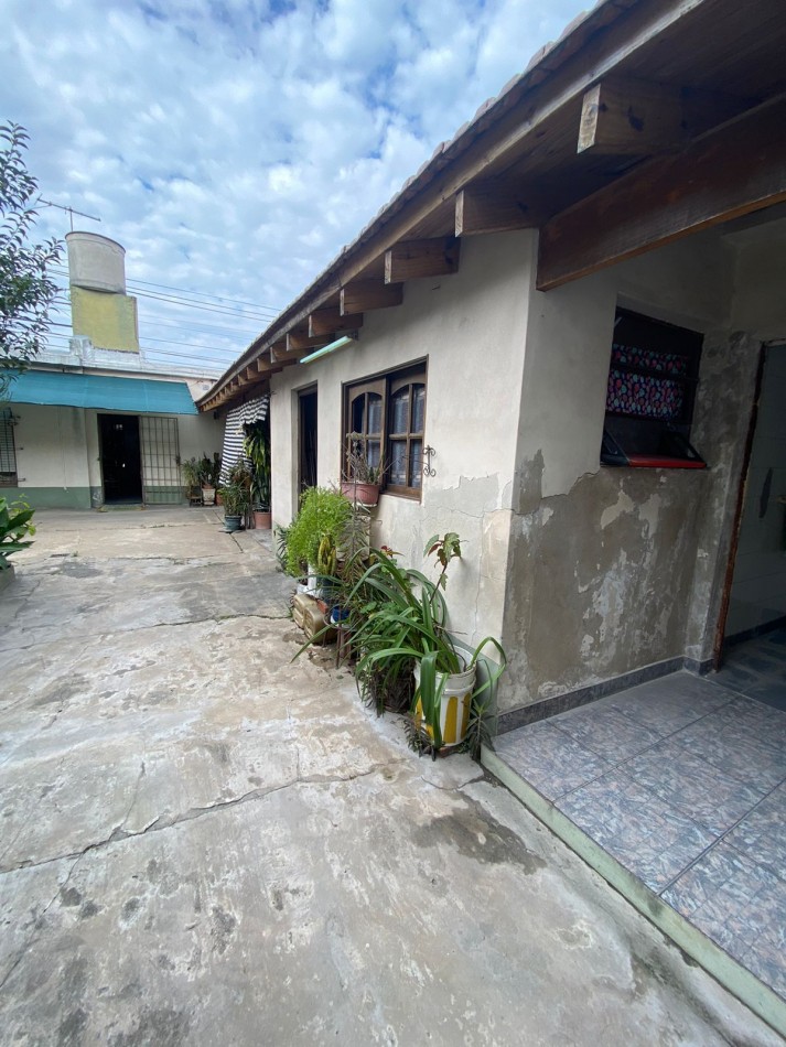 CASA - LOTE PROPIO - TRES AMBIENTES CON GARAJE - GRAN PATIO - TERRAZA - MARTIN CORONADO - VILLA BOSCH 