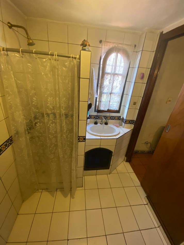 VENTA - GRAN CASA MULTIFAMILIAR EN DOS PLANTAS - APTO CREDITO