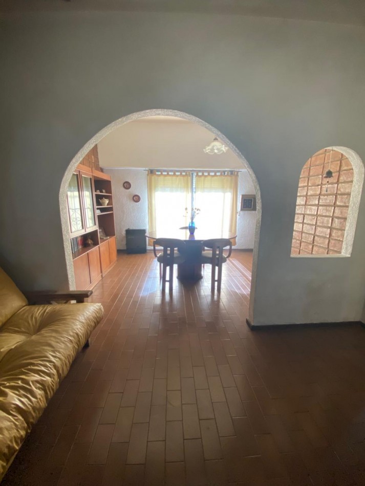 VENTA - GRAN CASA MULTIFAMILIAR EN DOS PLANTAS - APTO CREDITO