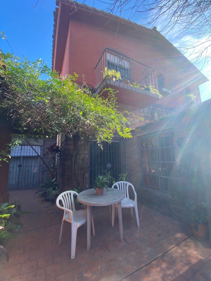 VENTA - GRAN CASA MULTIFAMILIAR EN DOS PLANTAS - APTO CREDITO