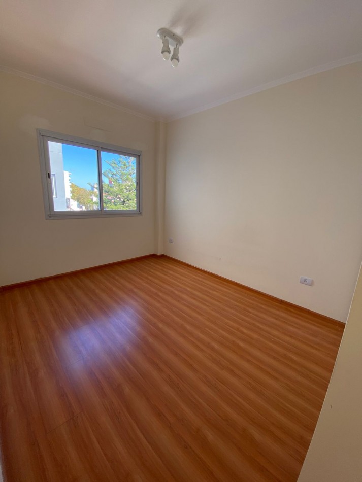 ALQUILER - DOS AMBIENTES CON BALCON - TERRAZA PRIVADA - CASEROS NORTE 