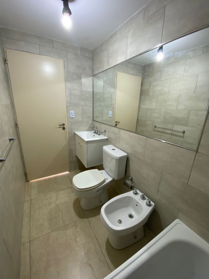 ALQUILER - DOS AMBIENTES CON BALCON - TERRAZA PRIVADA - CASEROS NORTE 