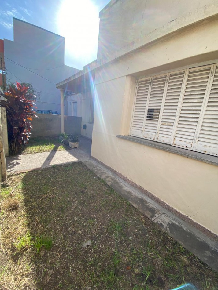 ALQUILER - CASA PH DOS AMBIENTES - SIN EXPENSAS - ENTRADA INDIVIDUAL - CON PATIO - 