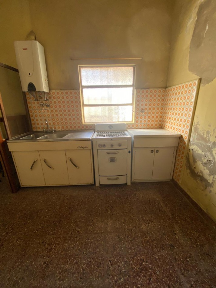 ALQUILER - CASA PH DOS AMBIENTES - SIN EXPENSAS - ENTRADA INDIVIDUAL - CON PATIO - 
