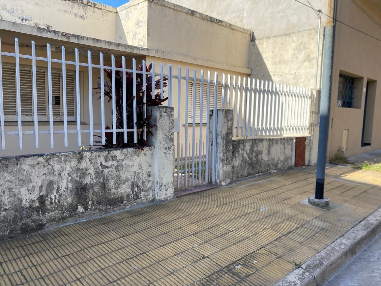 ALQUILER - CASA PH DOS AMBIENTES - SIN EXPENSAS - ENTRADA INDIVIDUAL - CON PATIO - 