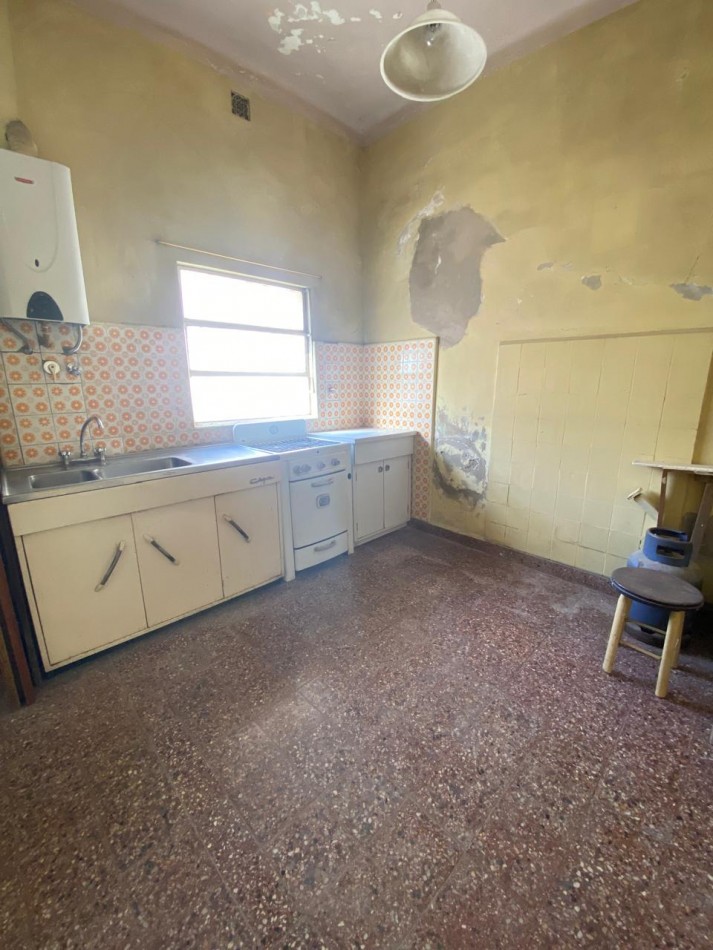 ALQUILER - CASA PH DOS AMBIENTES - SIN EXPENSAS - ENTRADA INDIVIDUAL - CON PATIO - 