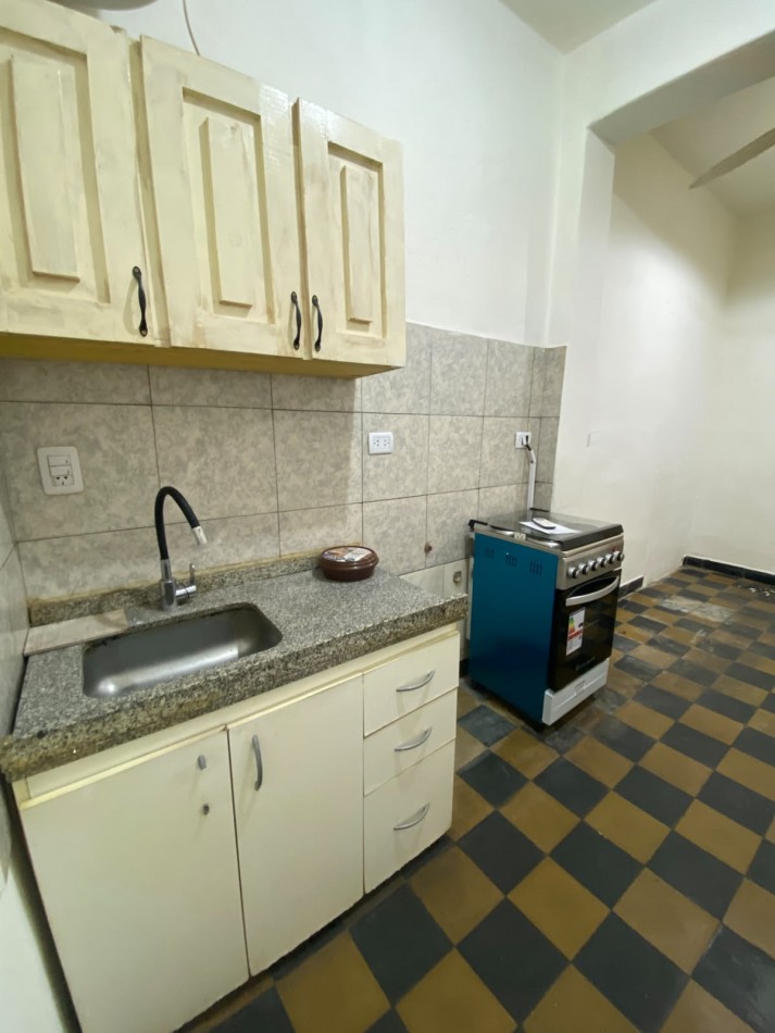 ALQUILER - DEPTO TIPO DOS AMBIENTES - SAN MARTIN - SIN EXPENSAS 