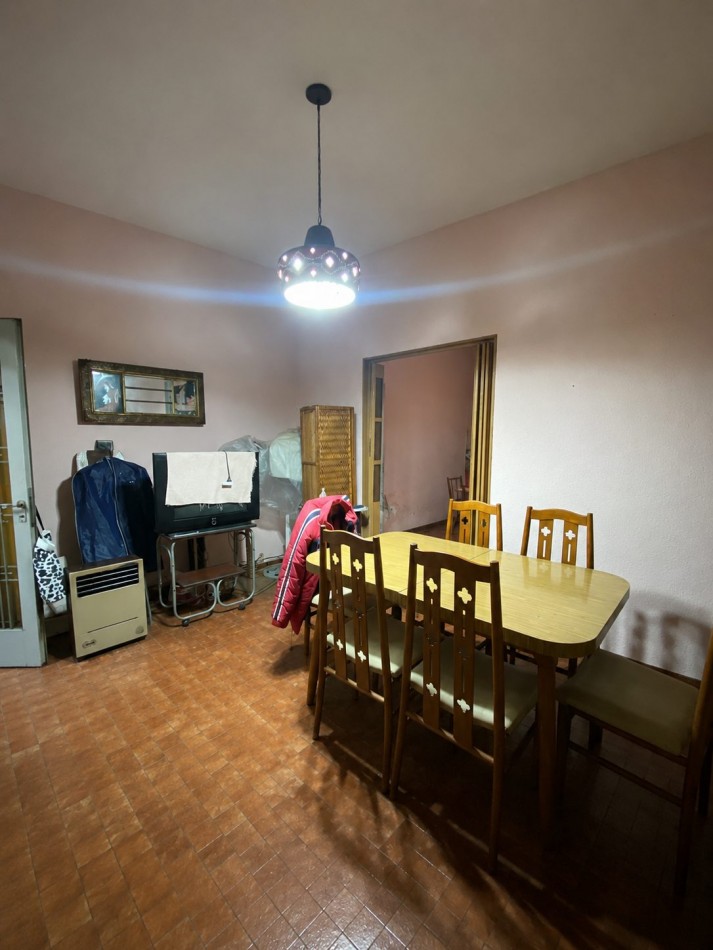 VENTA - CASEROS NORTE - PH 3 AMBIENTES - PATIO Y TERRAZA 