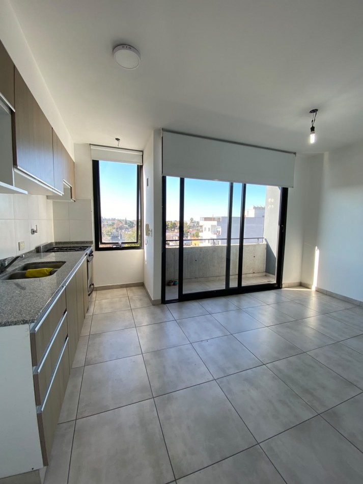 ALQUILER - DEPARTAMENTO - DOS AMBIENTES CON BALCON - MARTIN CORONADO 