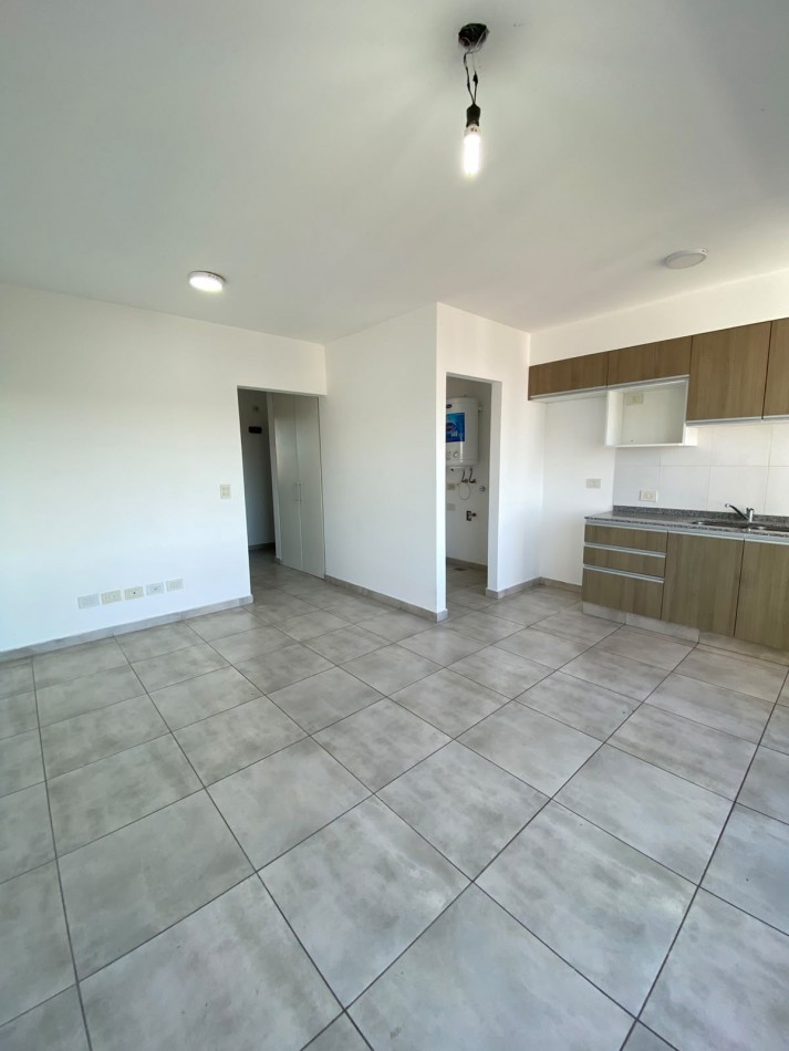 ALQUILER - DEPARTAMENTO - DOS AMBIENTES CON BALCON - MARTIN CORONADO 