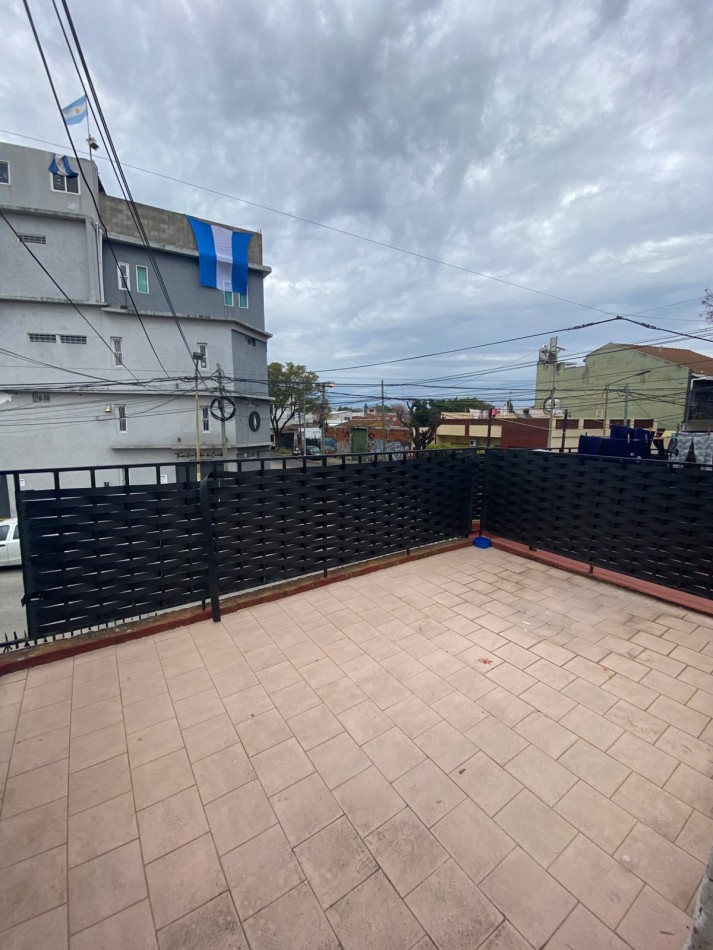 VENTA - DEPTO PH DOS AMBIENTES - SAN ANDRES - PRIMER PISO POR ESCALERA - IDEAL INVERSION - 