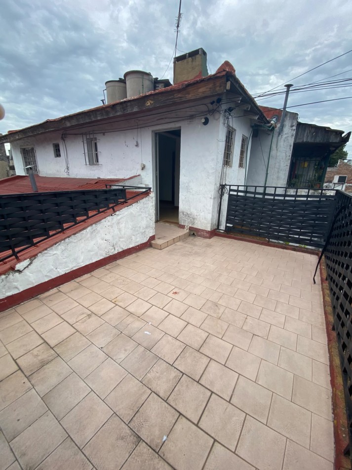 VENTA - DEPTO PH DOS AMBIENTES - SAN ANDRES - PRIMER PISO POR ESCALERA - IDEAL INVERSION - 