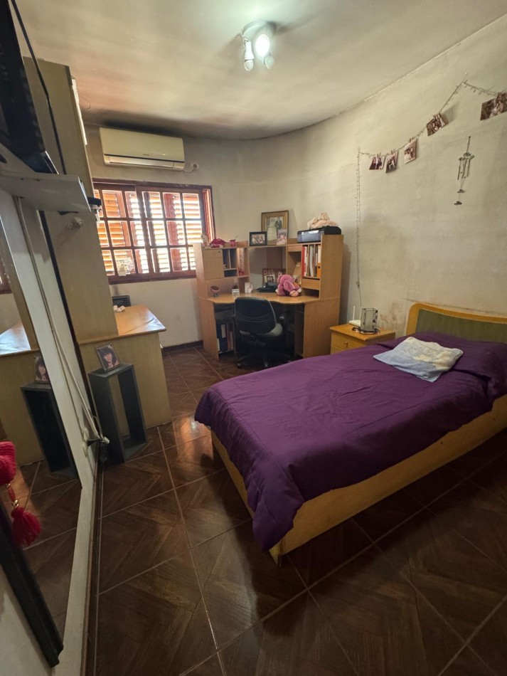 VENTA - CASA PH 4 AMBIENTES AL FRENTE - CON GARAGE, PATIO, BALCON PRIVADO Y PARRILLA - CASEROS NORTE