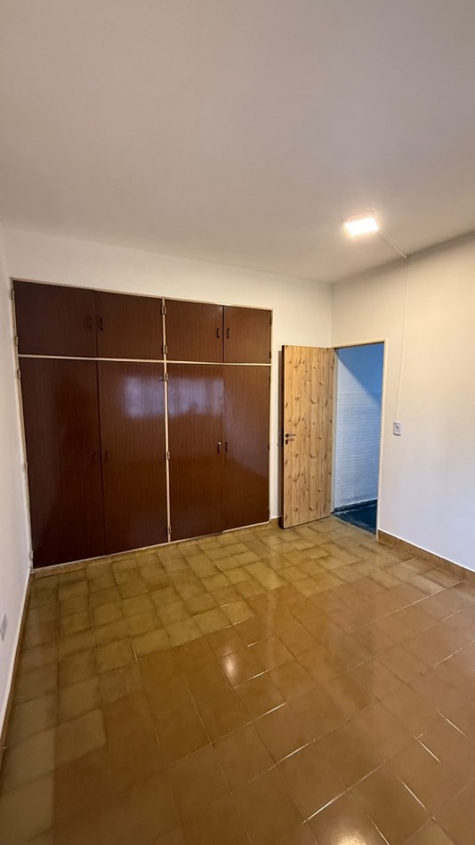ALQUILER - DEPARTAMENTO DOS AMBIENTES EN CASEROS- EXCELENTE UBICACION