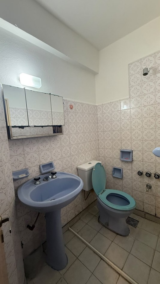ALQUILER - DEPARTAMENTO DOS AMBIENTES EN CASEROS- EXCELENTE UBICACION