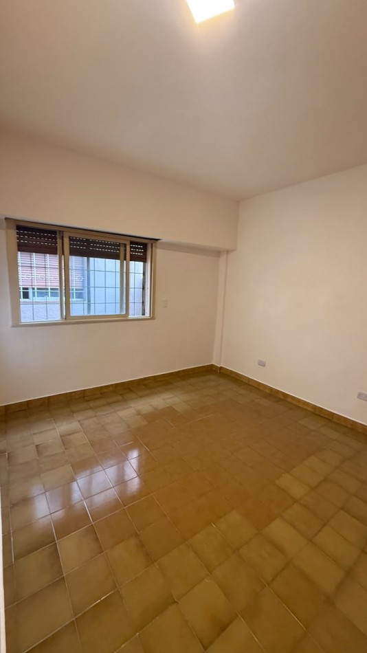ALQUILER - DEPARTAMENTO DOS AMBIENTES EN CASEROS- EXCELENTE UBICACION