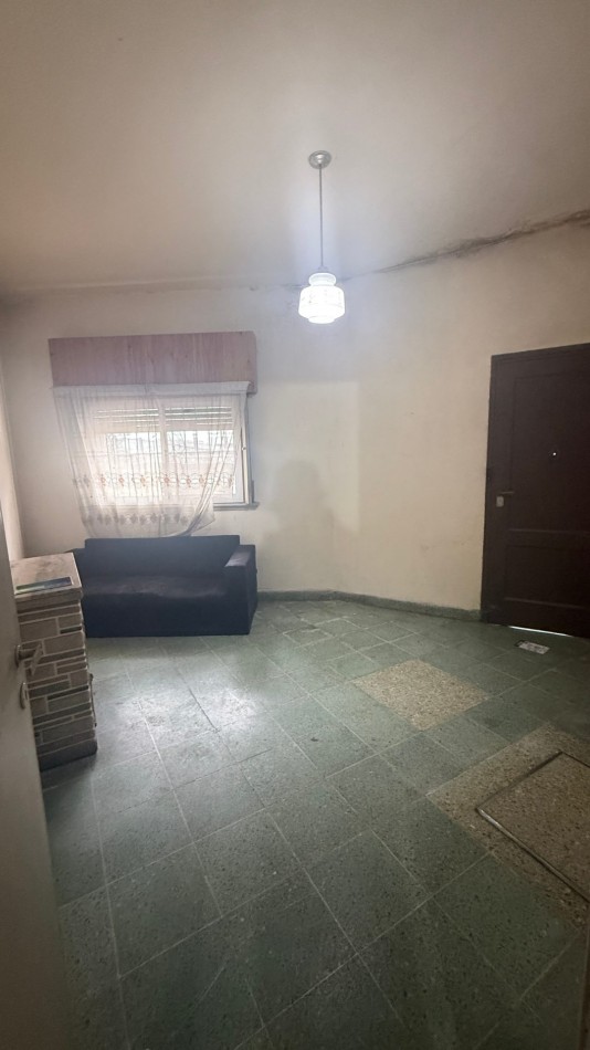 VENTA - CASA TIPO PH - 3 AMBIENTES - PATIO - QUINCHO - TERRAZA CON PARRILLA - APTO CREDITO
