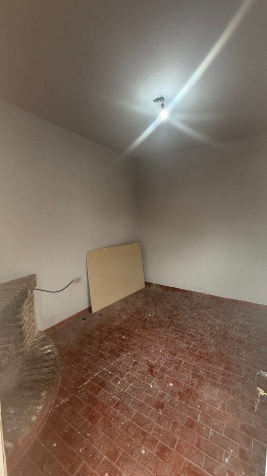 ALQUILER CASA 3 AMBIENTES CON TERRAZA Y QUINCHO - CASEROS NORTE
