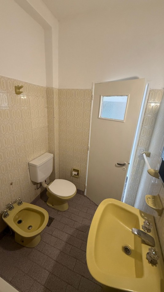 ALQUILER 3 AMBIENTES CON LAVADERO Y TERRAZA PROPIA - CASEROS NORTE