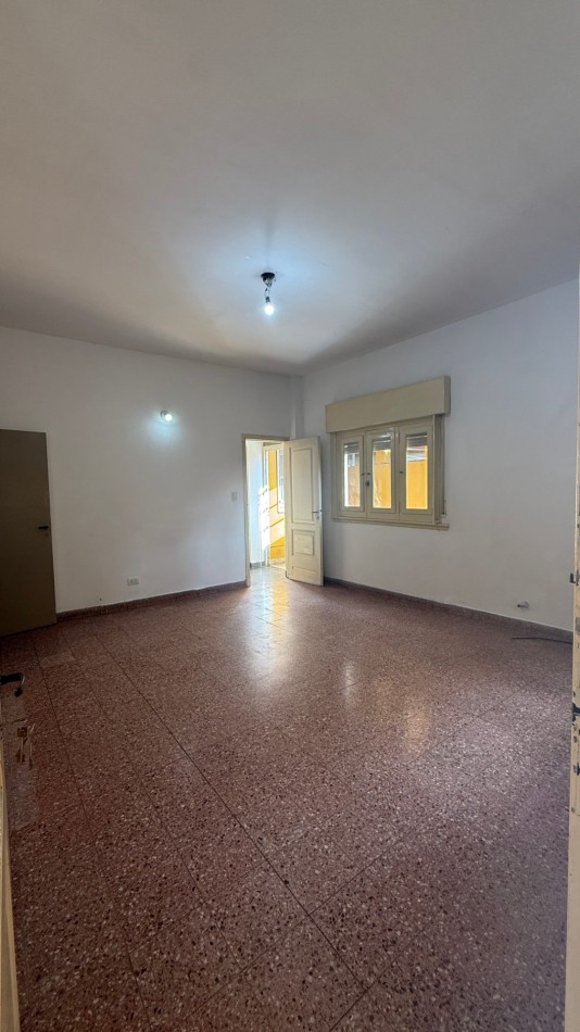 ALQUILER PH 3 AMBIENTES EN PLANTA BAJA - ENTRADA COMPARTIDA
