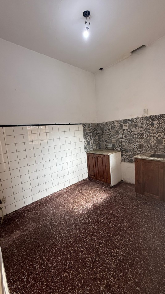 ALQUILER PH 3 AMBIENTES EN PLANTA BAJA - ENTRADA COMPARTIDA
