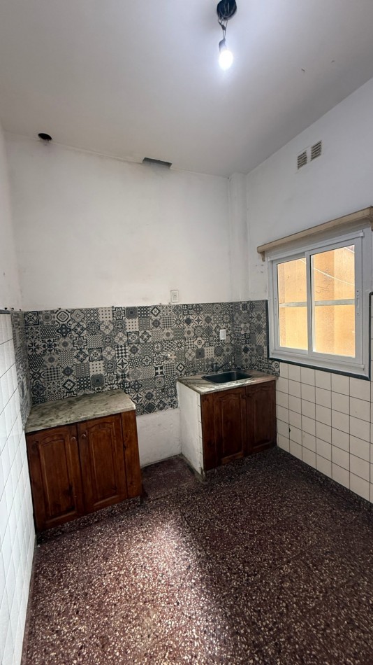 ALQUILER PH 3 AMBIENTES EN PLANTA BAJA - ENTRADA COMPARTIDA