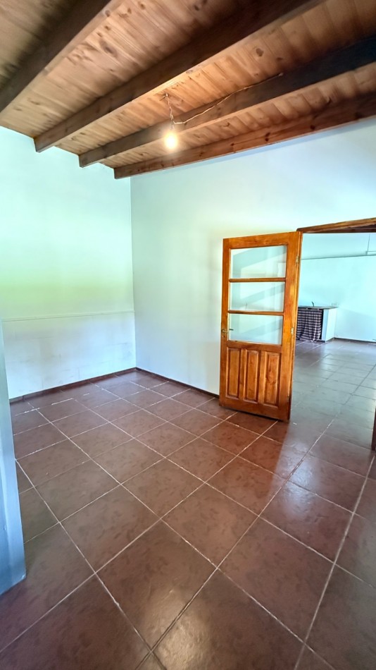 ALQUILER - CASA 3 AMB CON TERRENO DE 1600M2 CON GALERIA