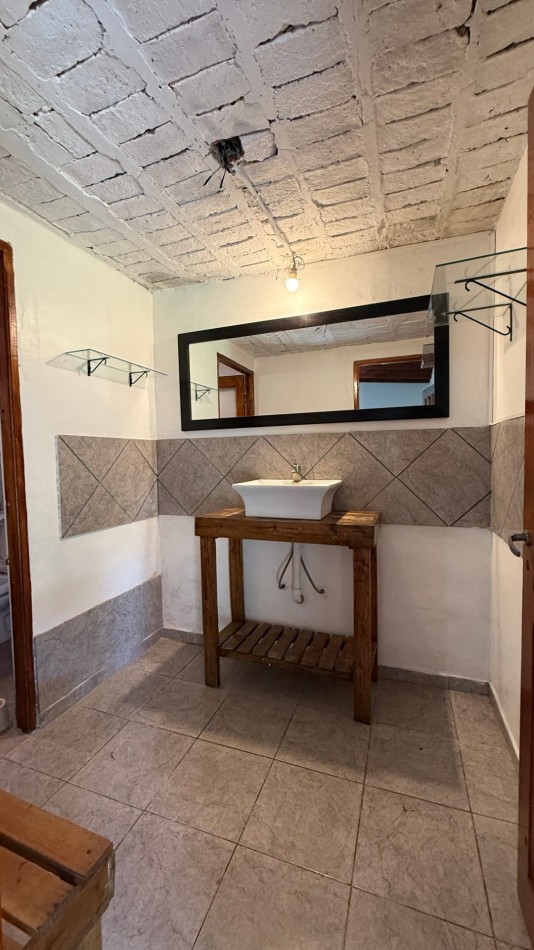 ALQUILER - CASA 3 AMB CON TERRENO DE 1600M2 CON GALERIA