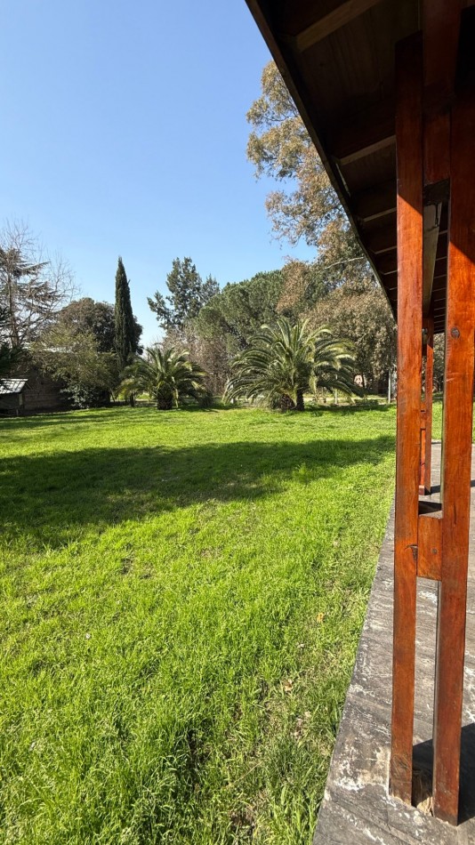 ALQUILER - CASA 3 AMB CON TERRENO DE 1600M2 CON GALERIA