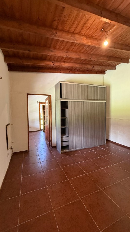 ALQUILER - CASA 3 AMB CON TERRENO DE 1600M2 CON GALERIA