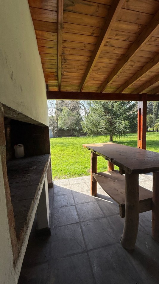 ALQUILER - CASA 3 AMB CON TERRENO DE 1600M2 CON GALERIA