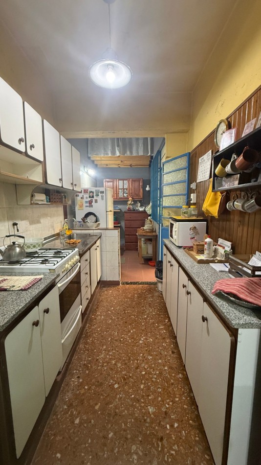 VENTA- PH 4 AMBIENTES AL FRENTE CON GARAGE, PATIO Y TERRAZA