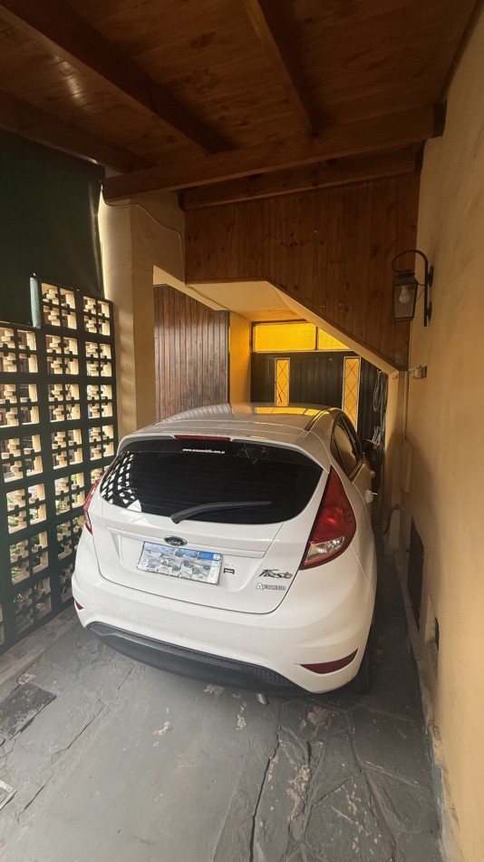 VENTA- PH 4 AMBIENTES AL FRENTE CON GARAGE, PATIO Y TERRAZA