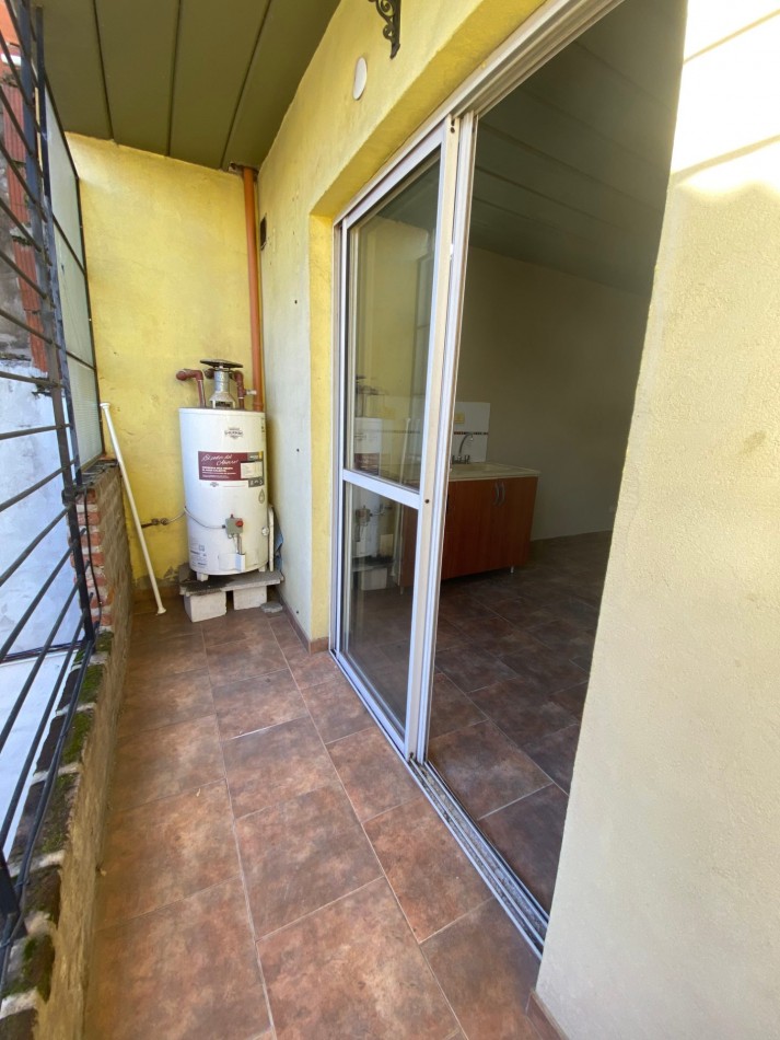 ALQUILER- DEPARTAMENTO 2 AMBIENTES CON DOBLE BALCON - SANTOS LUGARES