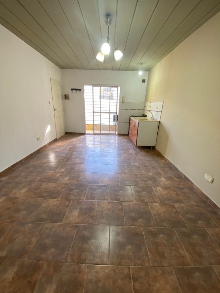 ALQUILER- DEPARTAMENTO 2 AMBIENTES CON DOBLE BALCON - SANTOS LUGARES