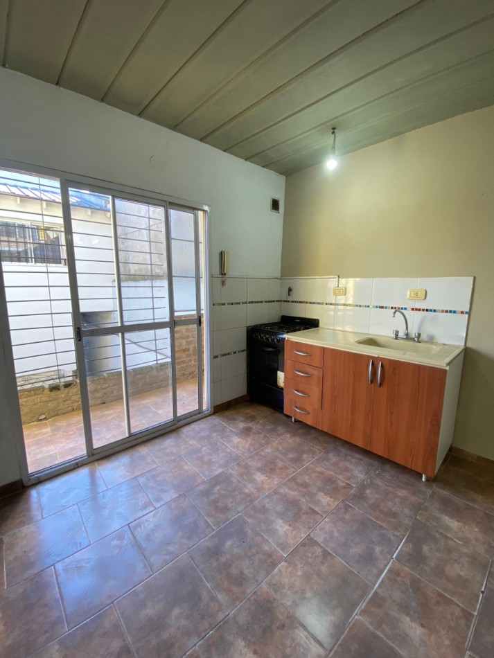 ALQUILER- DEPARTAMENTO 2 AMBIENTES CON DOBLE BALCON - SANTOS LUGARES