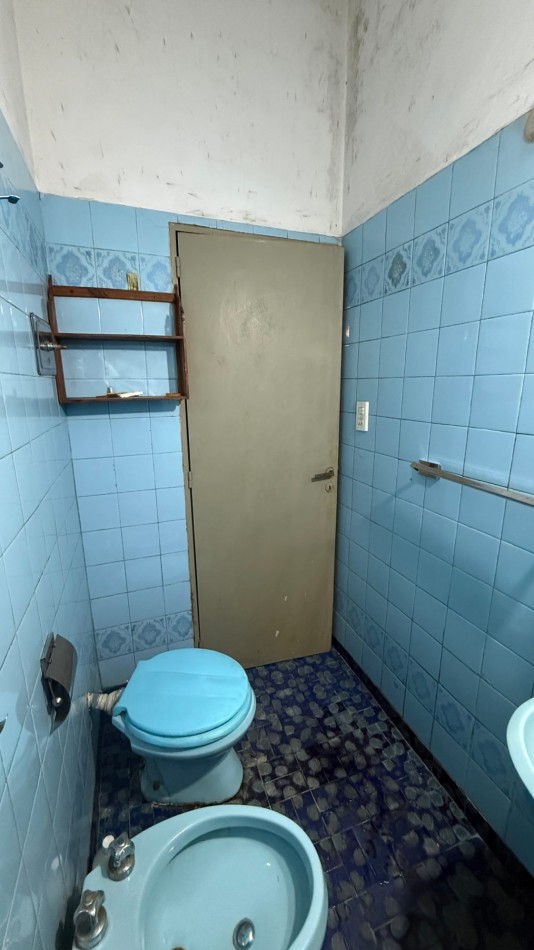 VENTA - CASEROS NORTE - PH 3 AMBIENTES - PATIO Y TERRAZA 