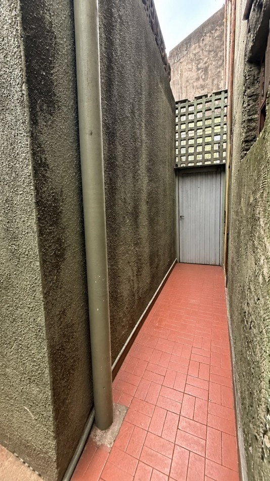 VENTA - CASEROS NORTE - PH 3 AMBIENTES - PATIO Y TERRAZA 