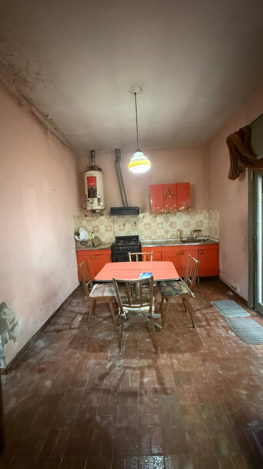 VENTA - CASEROS NORTE - PH 3 AMBIENTES - PATIO Y TERRAZA 
