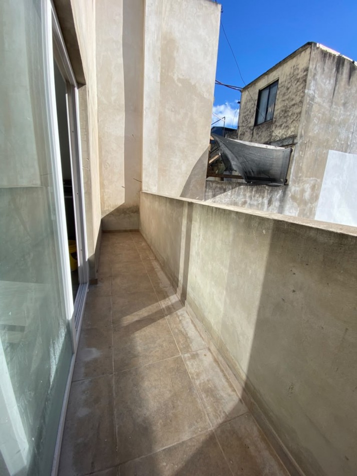 ALQUILER - MONOAMBIENTE A ESTRENAR EN PRIMER PISO CON BALCON - LISANDRO DE LA TORRE 1723, CASEROS